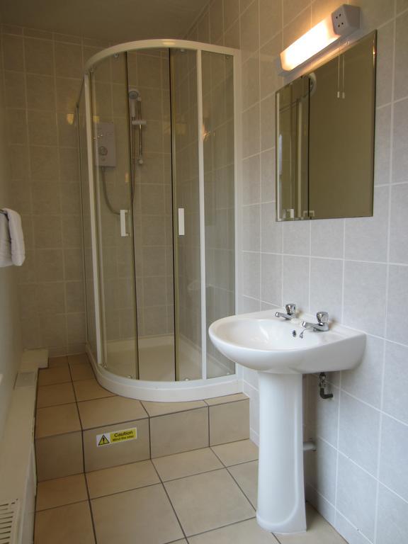 The Grail Court Hotel Burton-upon-Trent Zimmer foto