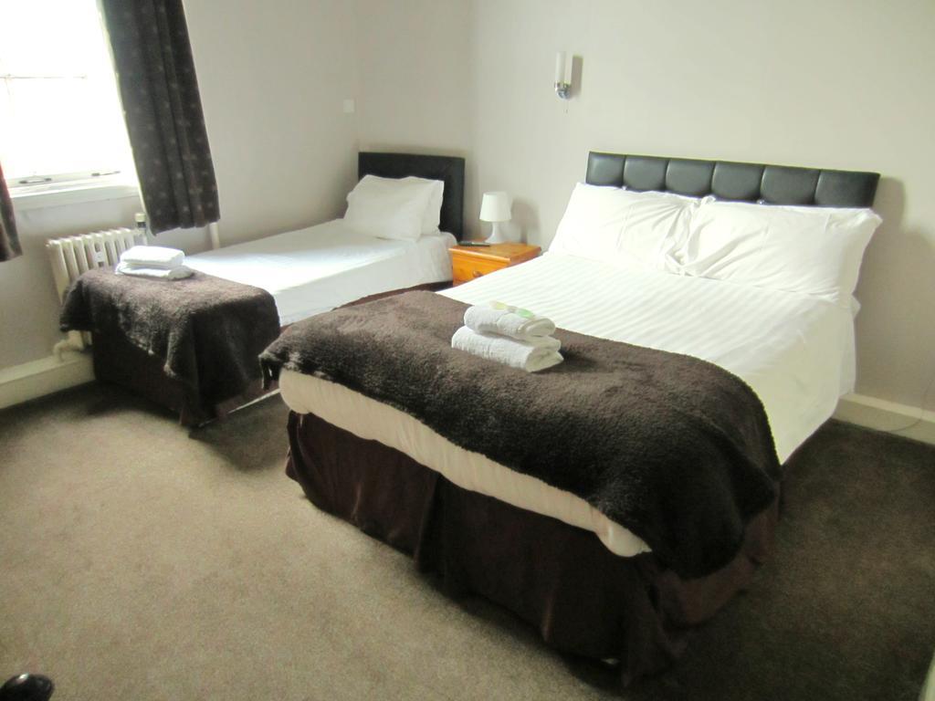 The Grail Court Hotel Burton-upon-Trent Zimmer foto